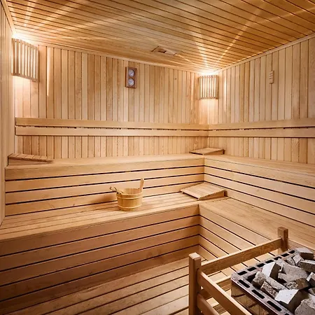 Elysee Rive 阿拉尼亚