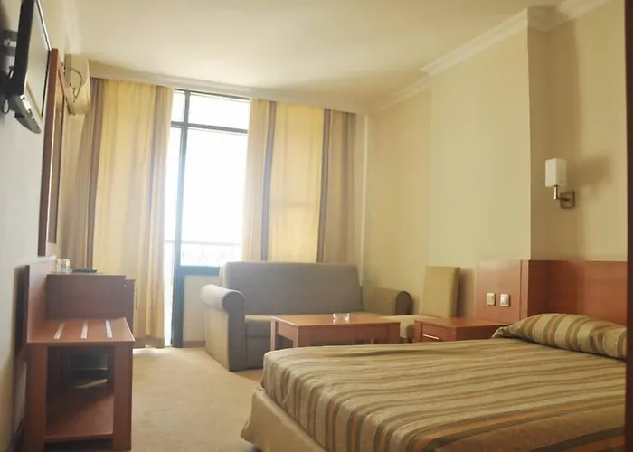 Elysee Rive 阿拉尼亚