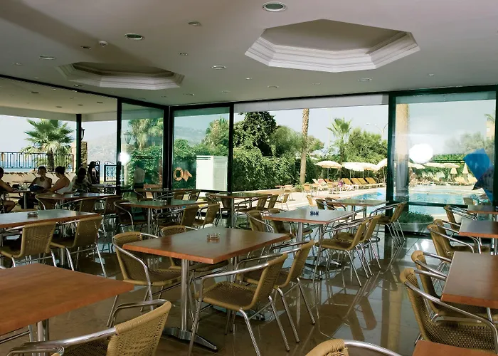 Elysee Rive 酒店 4*